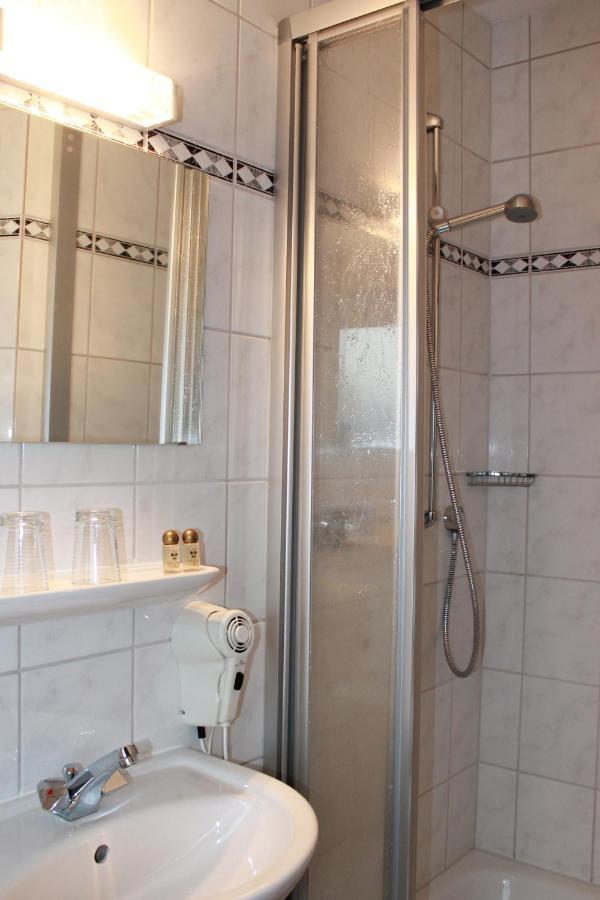Weinhotel Lenz Pünderich الغرفة الصورة